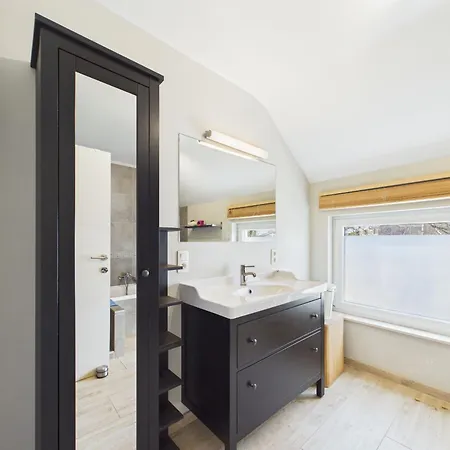 Chez Isaline Libin